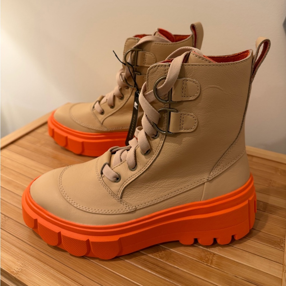 Sorel caribou x Tan and Orange Women's Boots